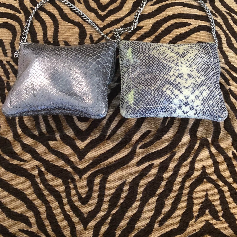 Banana Republic Crossbody - Picture 2 of 8